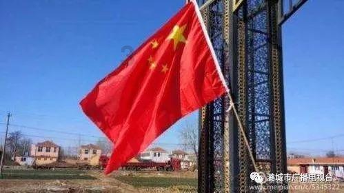 “按摩师辣妈”带娃火了，萌娃“捂嘴一笑”的动作堪称经典
